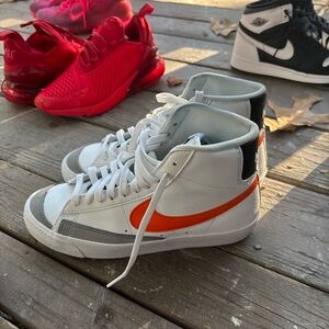 Nike Kids White and Orange Sneakers 6.5 kids(8.5 women’s)